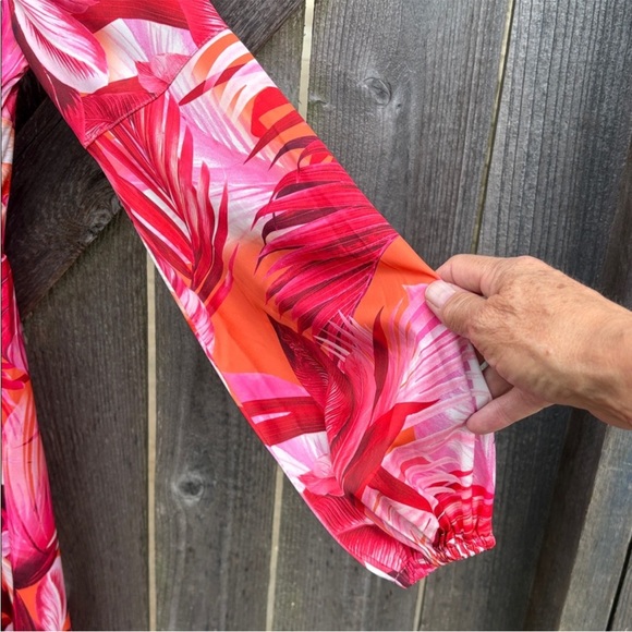 Like New Boston Proper Bright Leaf Print V
Neck Maxi Dress Size 2 - Picture 4 of 10